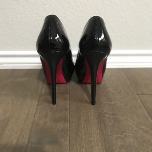 ShoeDazzle Pink Bottom Pumps